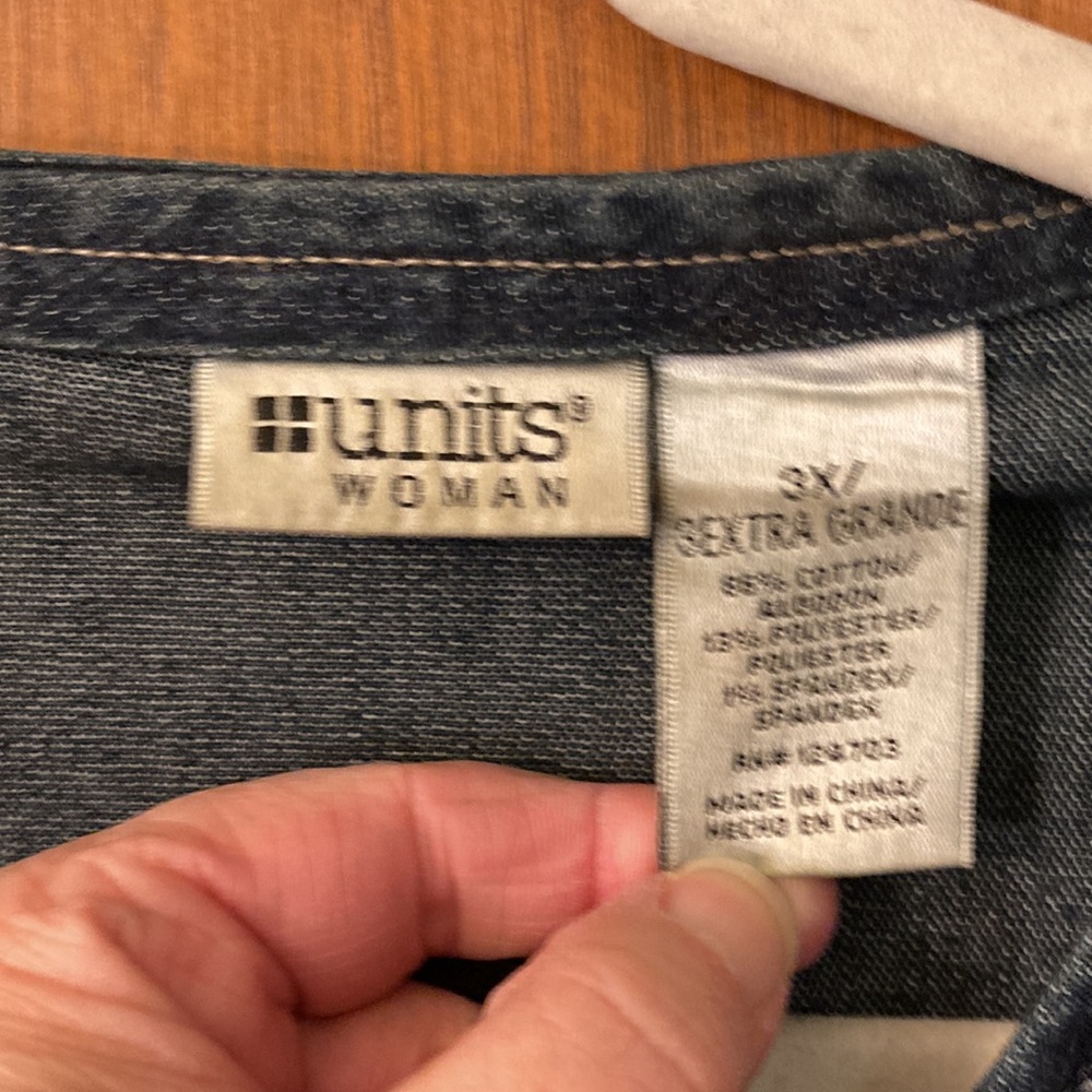 Units brand zip front denim jacket - Picture 2 of 6